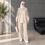 طقم Elegance الرياضي المحتشم باللون البيج